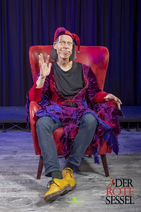 Der Rote Sessel Spendenaktion